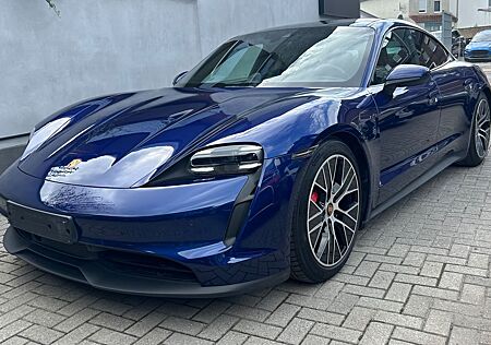 Porsche Taycan 4 S Performance Battery Plus 2xDisplay