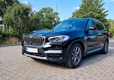 BMW X3 xDrive20d xLine ACC, PanoD, AHK, NAVI
