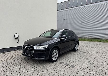 Audi Q3 - Xenon- Navi Plus- PDC- SHZ- Automatik- LED