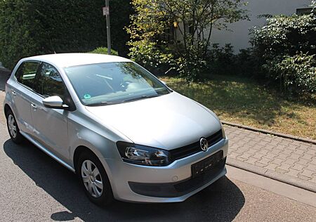 VW Polo Volkswagen 6R Trendline | 69 PS | 86.000 km | 2. Hand