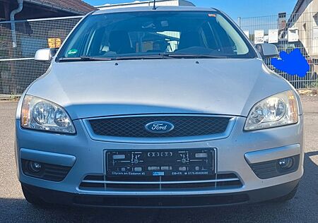 Ford Focus Kombi/1.6 Benzina/Neue TÜV/Klimaanlag