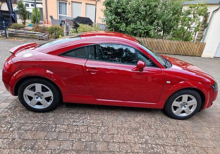 Audi TT Coupe 1.8T quattro 132 kW