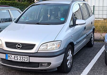 Opel Zafira 1.8 16V Comfort Comfort