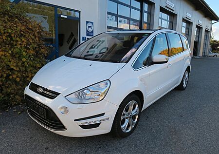 Ford S-Max Titanium