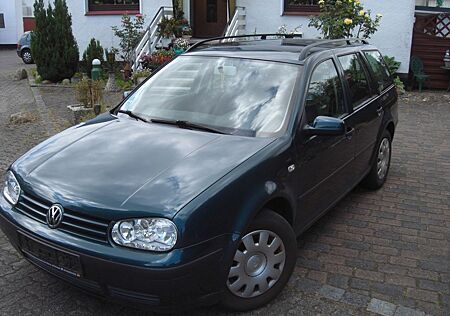 VW Golf Volkswagen 1.6 Variant - Klimaautomatik + EGSHD!!!