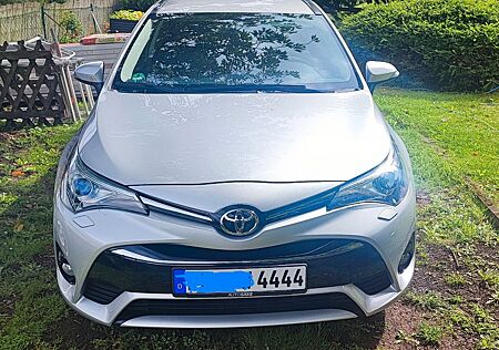 Toyota Avensis 1,8 Sports
