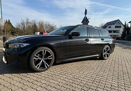 BMW 320d Touring M Sport Automatik M Sport AHK Head