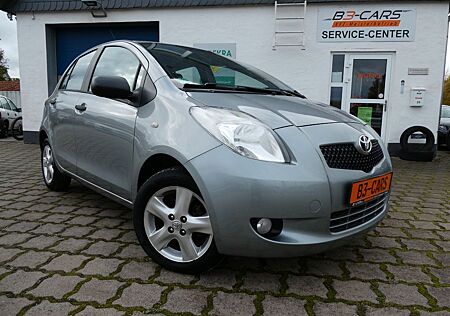 Toyota Yaris 1,3-l-VVT-i #1.HAND#ERST 100TKM#TÜV+AU NEU