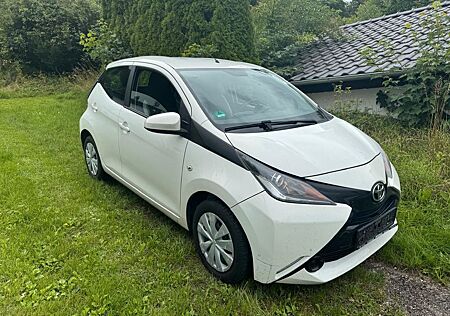Toyota Aygo (X) Aygo - PLAY: KLIMA/MFL/TEMP/PDC/LED/