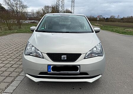 Seat Mii 1.0 44kW Style Navi Bluetooth Allwetterreif.