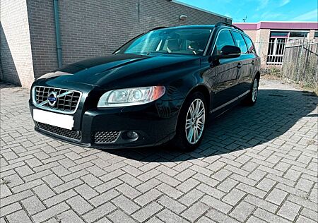 Volvo V70 2.4 D5 Geartronic Summum