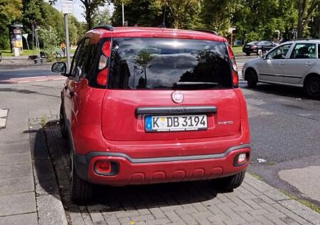 Fiat Panda RED 1.0GSE-hybrid Cross mit Geländeantrieb