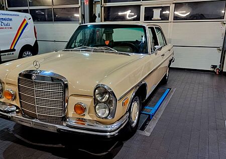 Mercedes-Benz 270