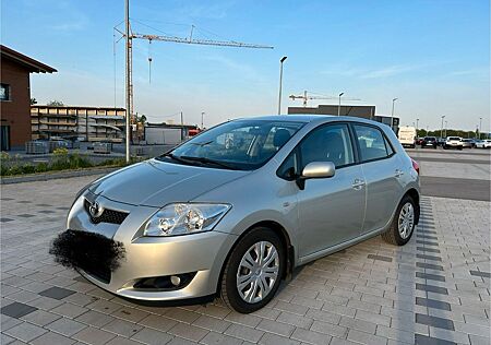 Toyota Auris 1.4 -Gepflegter zuverlässiger