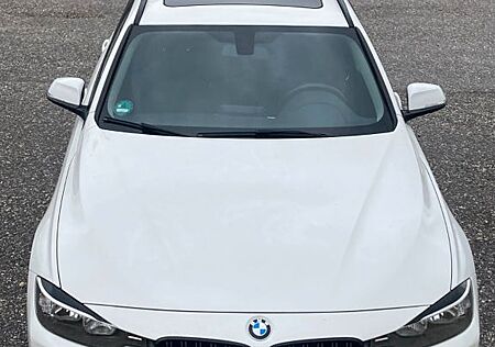 BMW 320d Touring, Automatik, Klima, Navi, AHK, Pano.