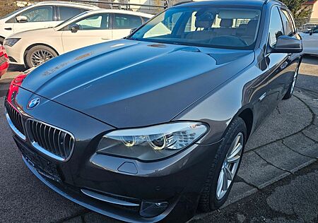BMW 530d Touring Navi Bi-Xenon Head-Up D Leder Sport