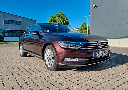 VW Passat Volkswagen 2.0 TDI DSG Highline AHK/LED/ACC