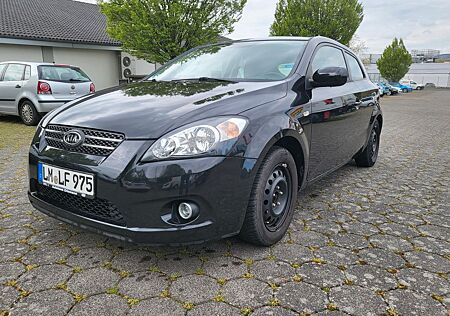 Kia Cee'd / Ceed 1.4 CVVT Spirit