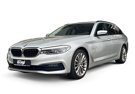 BMW 530d Sport Line +ParkingAssistant+DrivingAssista