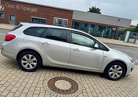 Opel Astra J Sports Tourer Active//INSPEKTIONNEU