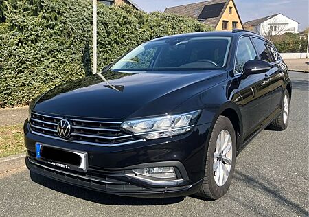 VW Passat Variant Volkswagen Business / Garantie / RFK