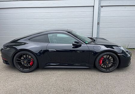 Porsche 992 4 GTS Coupe