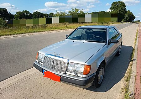 Mercedes-Benz 230 C124. CE. Coupe.