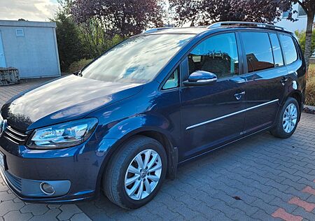 VW Touran Volkswagen 1.2 TSI Highline BlueMotion AHK