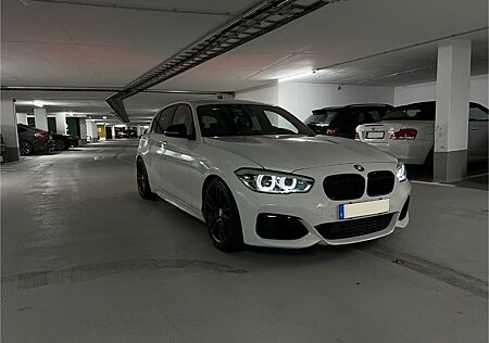 BMW M135i xDrive LCI vor OPF Navi Pro HiFi H&R