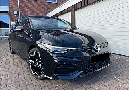 VW Golf Volkswagen 8 2.0TDI/DSG/R-Line/360/HUD/18/5JGarantie