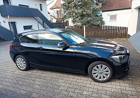 BMW 114i -
