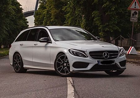 Mercedes-Benz C 200 4MATIC T AMG Line Autom. AMG Line