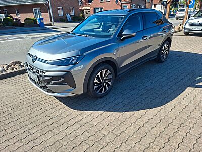 Volkswagen T-Roc 1.5 eTSI OPF DSG 110kW Life AHK ALU SHZ