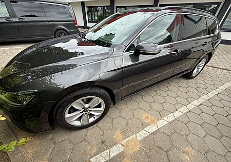 VW Passat Volkswagen Variant