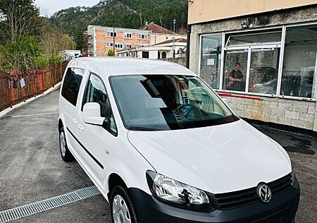 VW Caddy Volkswagen 2,0TDI 103kW nur 38000km wie Neu !