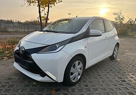 Toyota Aygo (X) Aygo -play/1 Hand -Klima-Scheckheft gepfle