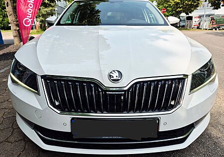 Skoda Superb Combi Ambition 1HAND 190PS TÜV 03.2027