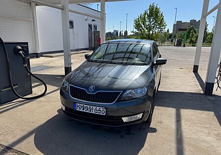 Skoda Rapid 1.2 TSI Style Spaceback Style