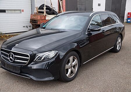 Mercedes-Benz E 220 d 4MATIC T Autom. -