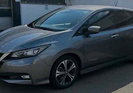 Nissan Leaf N-CONNECTA Service Neu HU neu 8fach bereift