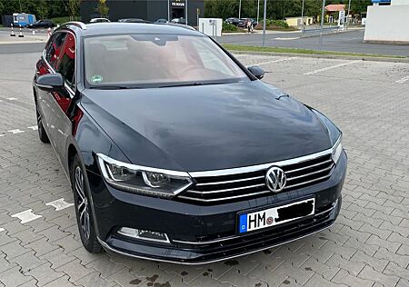 VW Passat Variant Volkswagen 2.0 TDI SCR DSG Highline Vari...