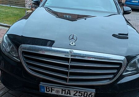 Mercedes-Benz E 220 d Automatik