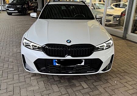 BMW 320d M Sport Autom., Pano HuD LED AHK