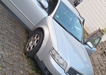 Audi A4 2.5TDI 120kW Avant -