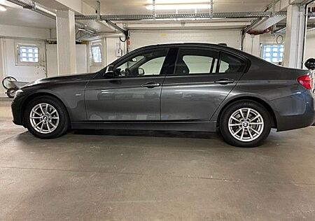 BMW 318d Sport Line
