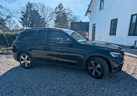 Mercedes-Benz GLC 350 d 4MATIC AMG Line Autom. AMG Line