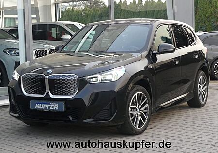 BMW iX1 xDrive30 M Sportpak. ACC+°AdLED°elSitze°HUP