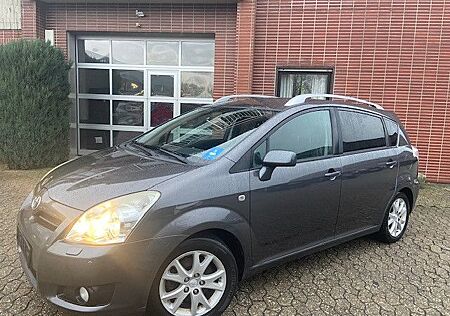 Toyota Corolla Verso 2.2 D-4D 7-Sitzer