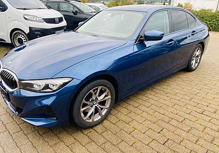 BMW 320 3 Lim. d xDrive*AHK*Face lift*1. Hand