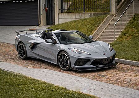 Chevrolet C8 Corvette Convertible, front lift, 2LT